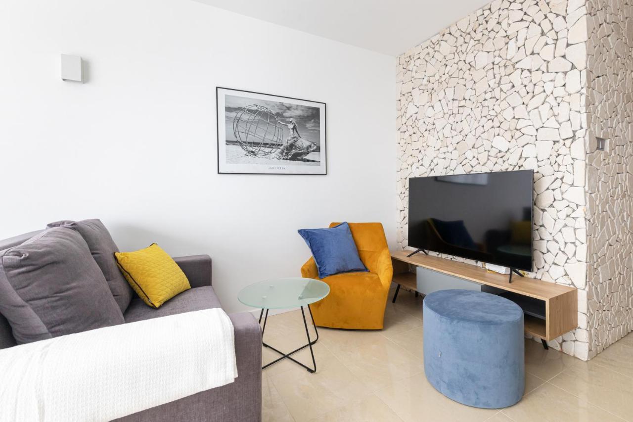 Sierpinskiego 1A - Studio With Balcony & Desk - Remote Work By Noclegi Renters Varsovia Exterior foto